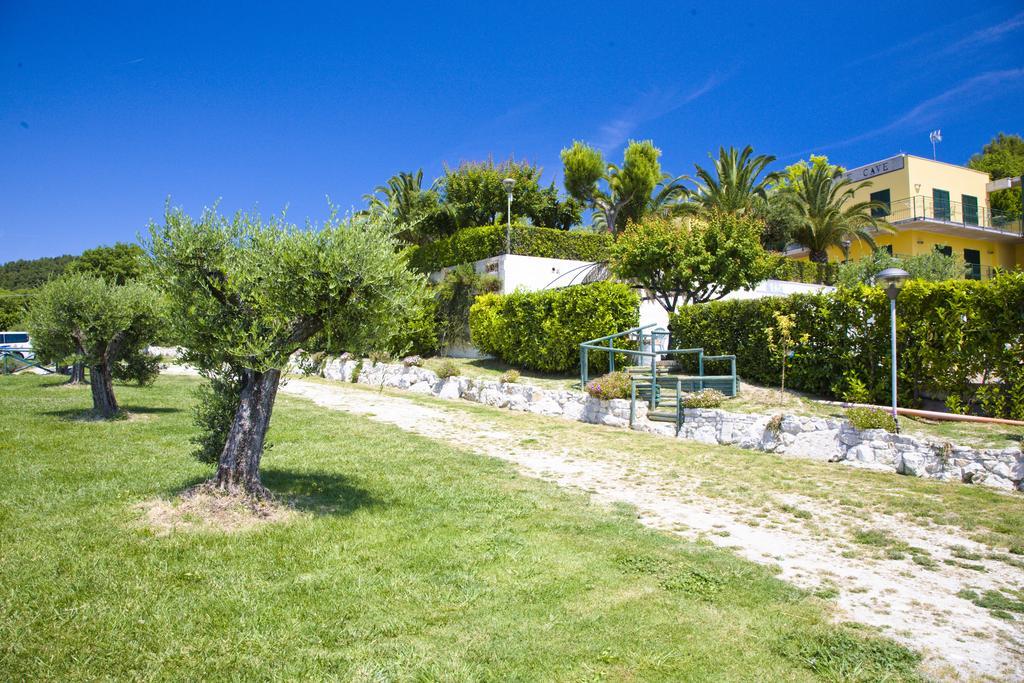 Hotel Le Cave Sirolo Εξωτερικό φωτογραφία