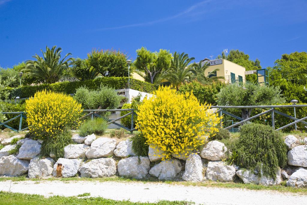 Hotel Le Cave Sirolo Εξωτερικό φωτογραφία